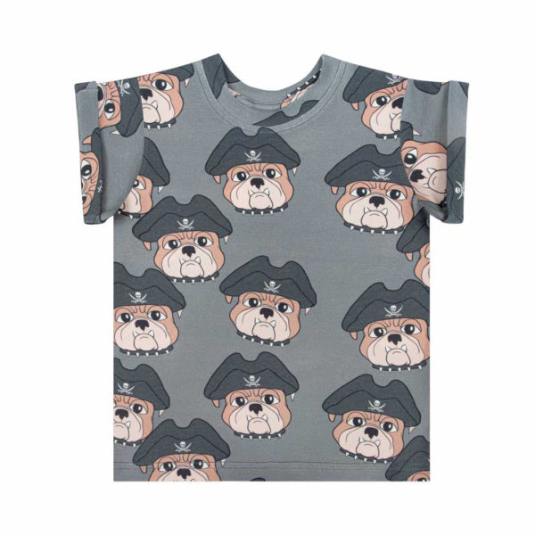 T-shirt met piratenhond print voor jongens en meisjes in de kleur grafiet van Dear Sophie.